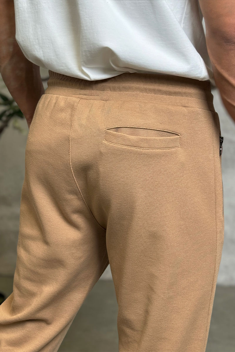Kiton Спортивные штаны бежевого цвета