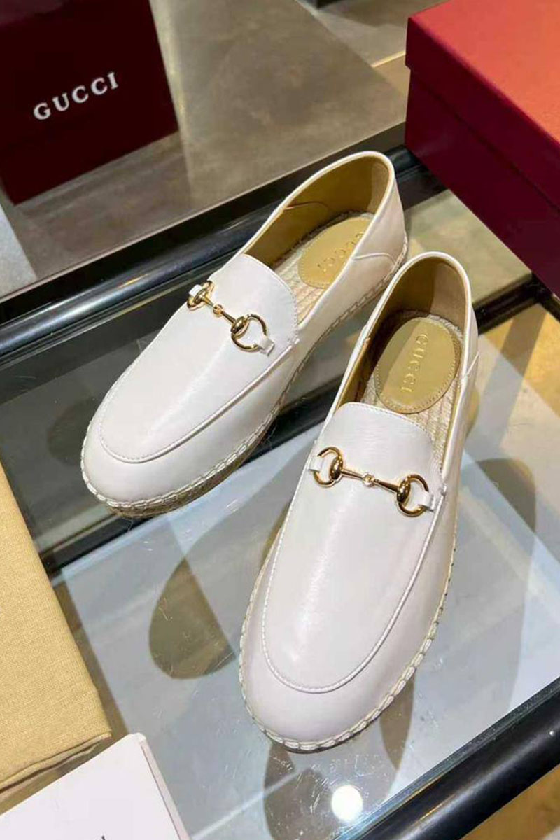 Gucci Женские кожаные лоферы GG Horsebit premium