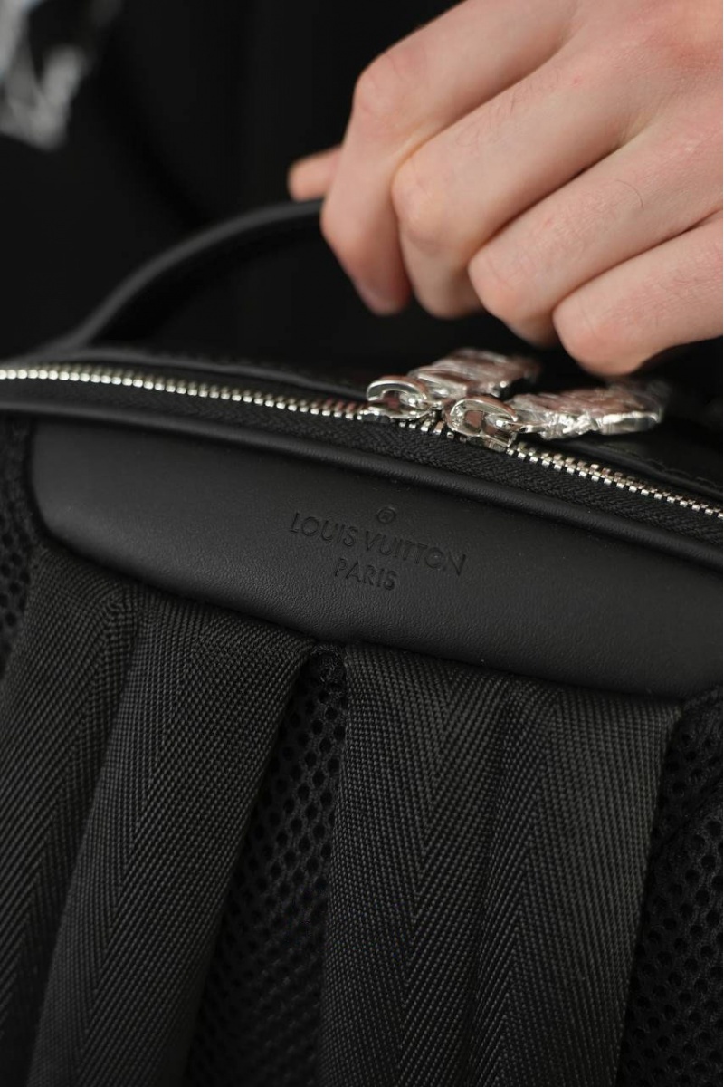 Lоuis Vuittоn Кожаный рюкзак Avenue 41x30 см