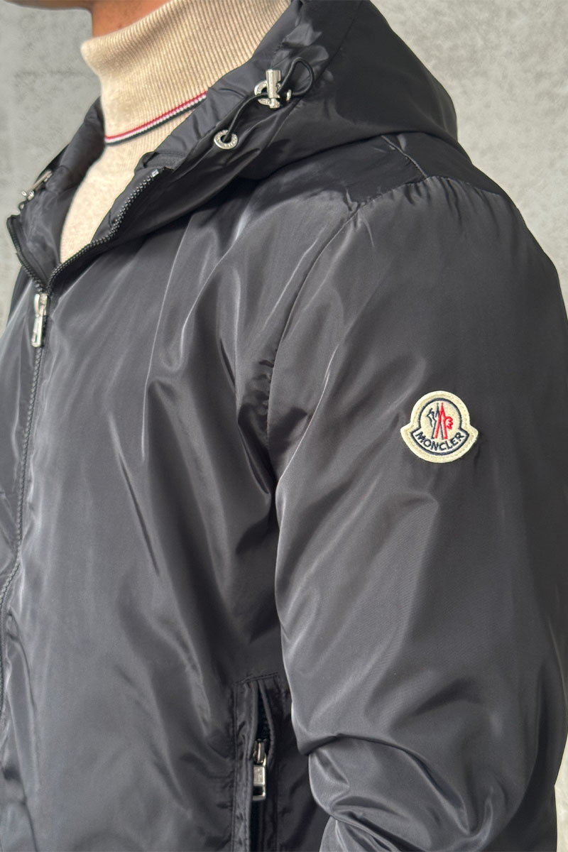 Moncler Чёрная ветровка logo-patch