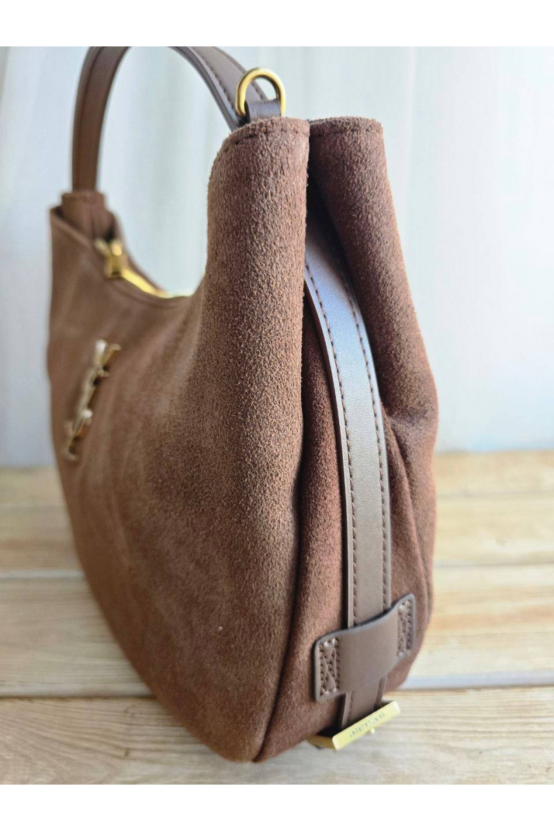 Yves Saint Laurent Замшевая сумка Le 31x20