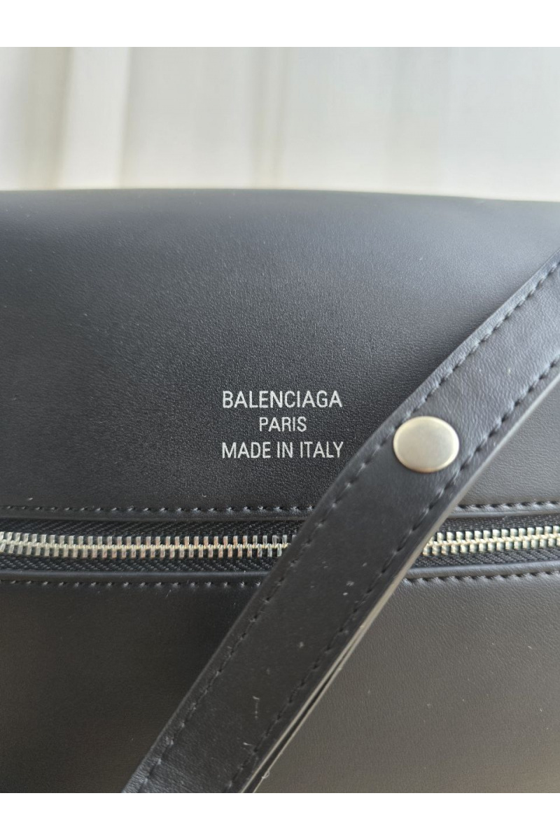 Balenciaga Кожаная сумка 23x20 см