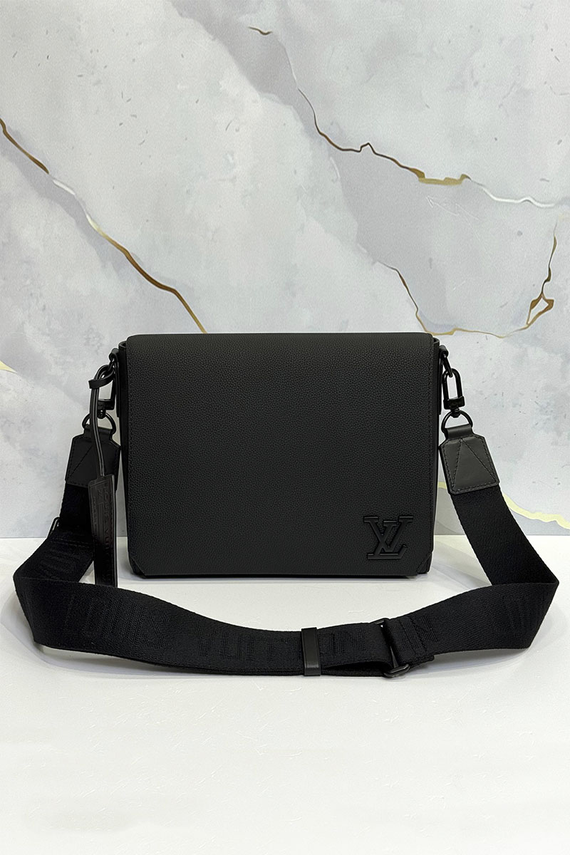 Lоuis Vuittоn Кожаная сумка Takeoff Messenger premium 28x23x10 см