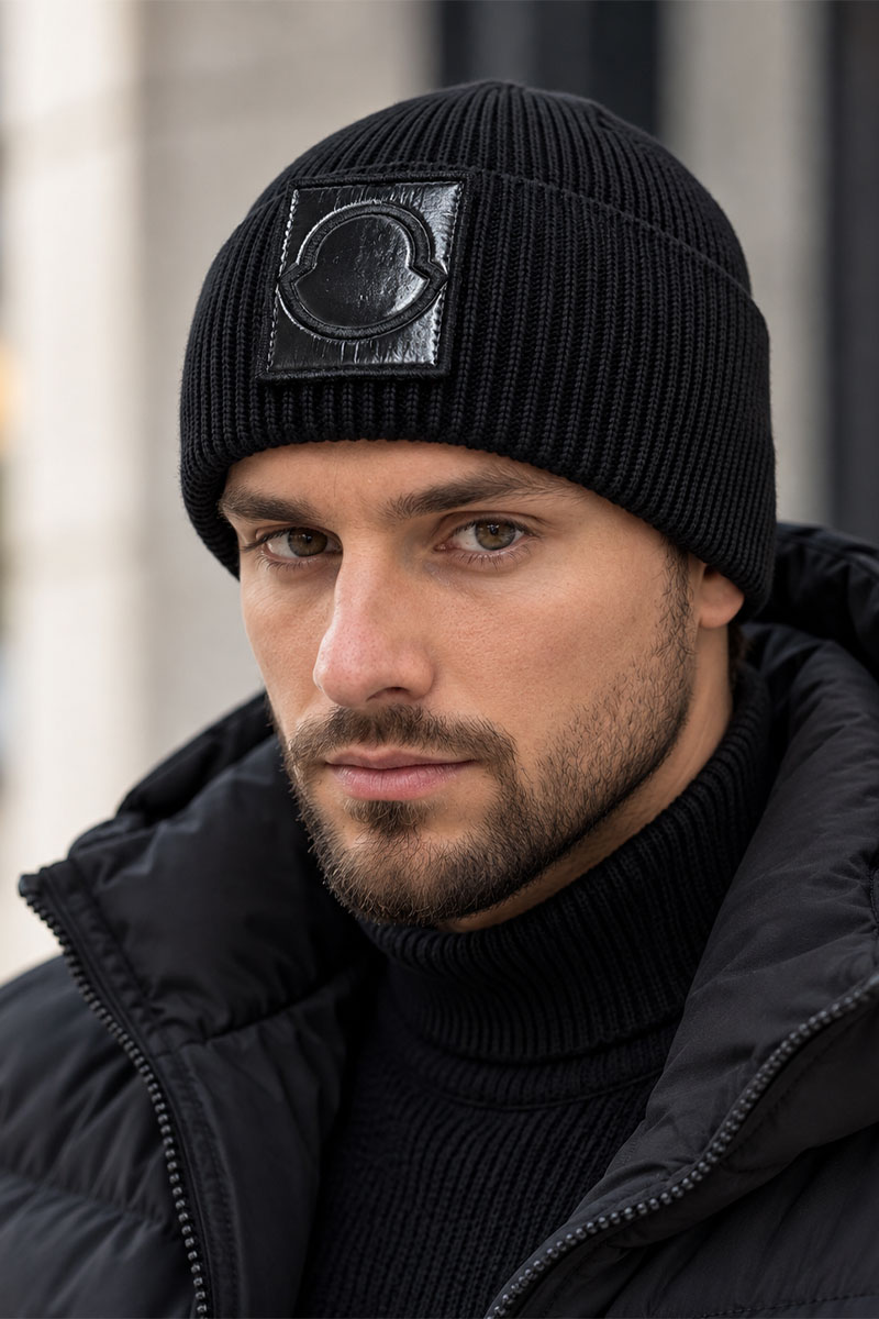 Moncler Мужская брендовая шапка чёрного цвета