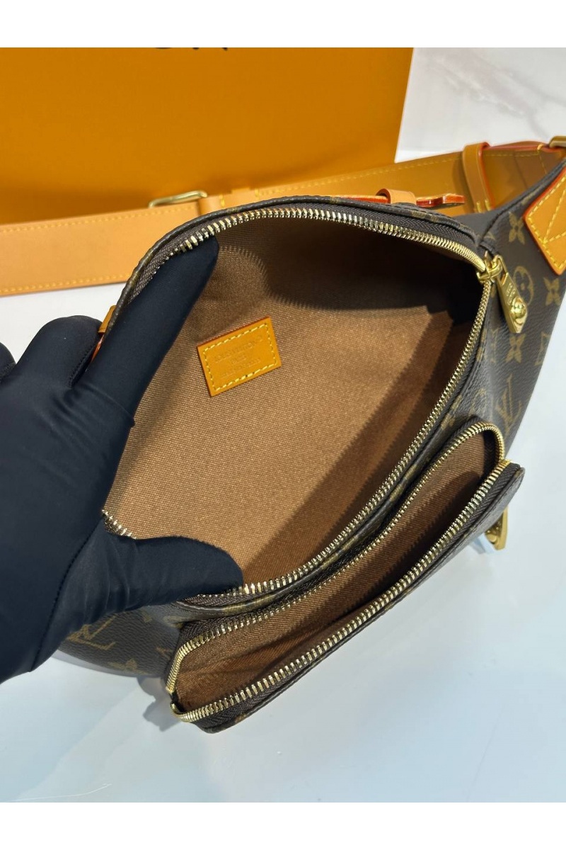 Lоuis Vuittоn Кожаная сумка Rush Bumbag premium 30x15x8 см