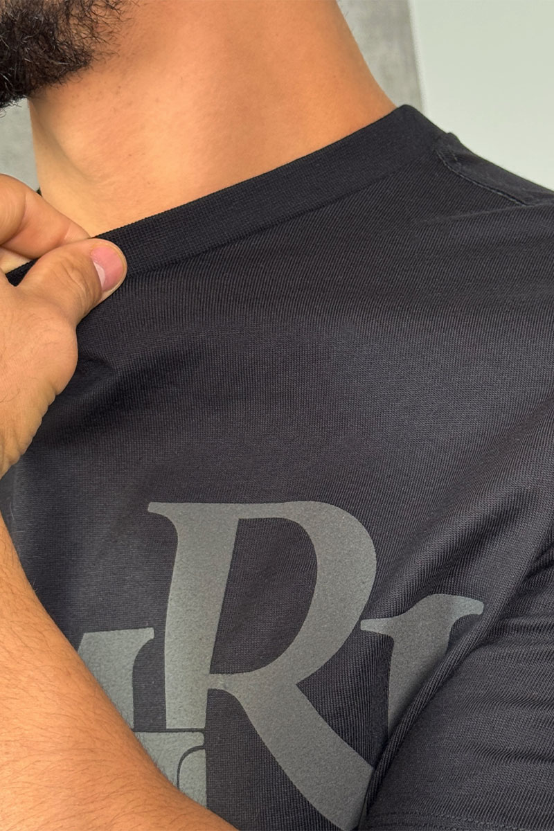 Amiri Футболка чёрного цвета staggered logo