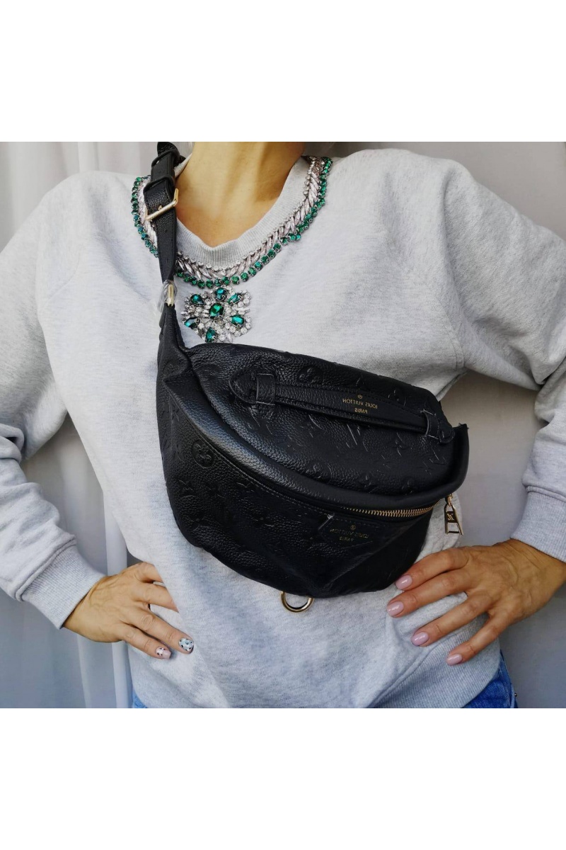 Lоuis Vuittоn Кожаная сумка на пояс Monogram All-over 28x14 см