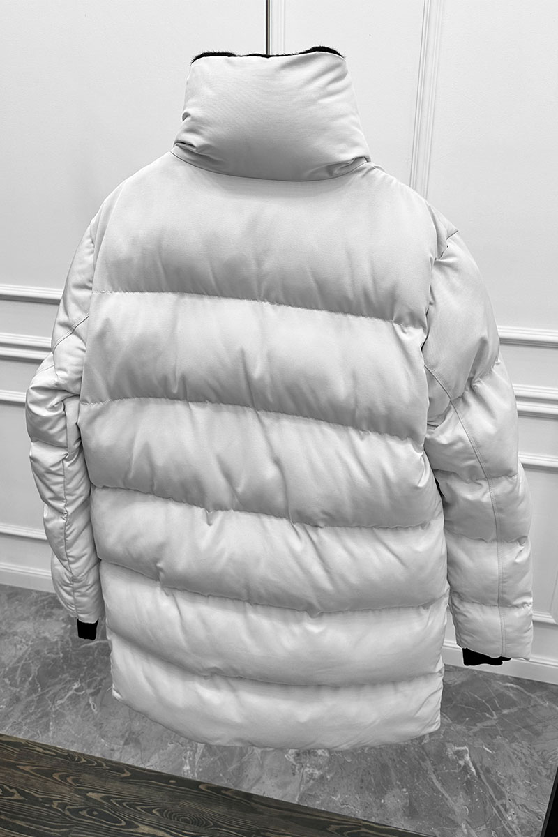 Moncler Удлинённый мужской пуховик белого цвета