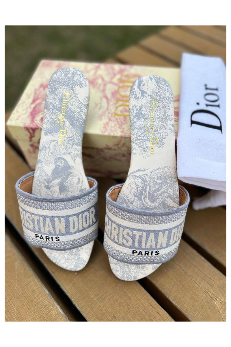 Dior Женские шлепанцы Dway Slide Embroidered Cotton