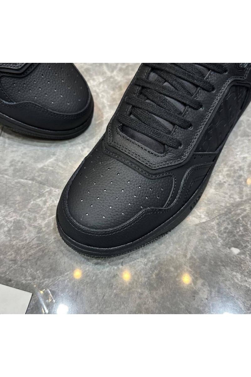 Dior Кожаные кроссовки с мехом B27