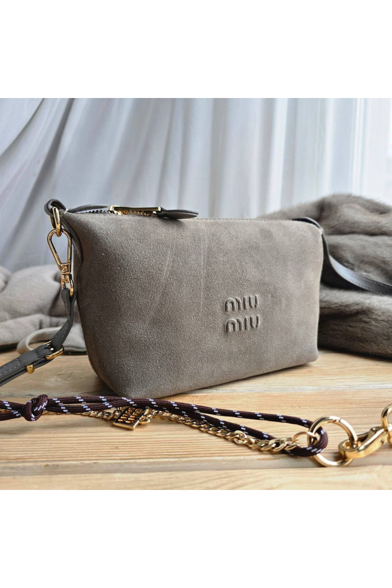 MIU MIU Замшевая сумка 22x14 см