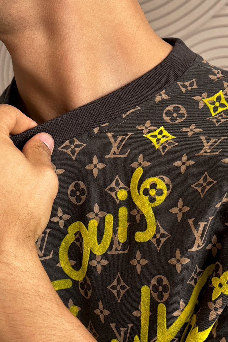 Lоuis Vuittоn Коричневая оверсайз футболка Heart monogram all-over