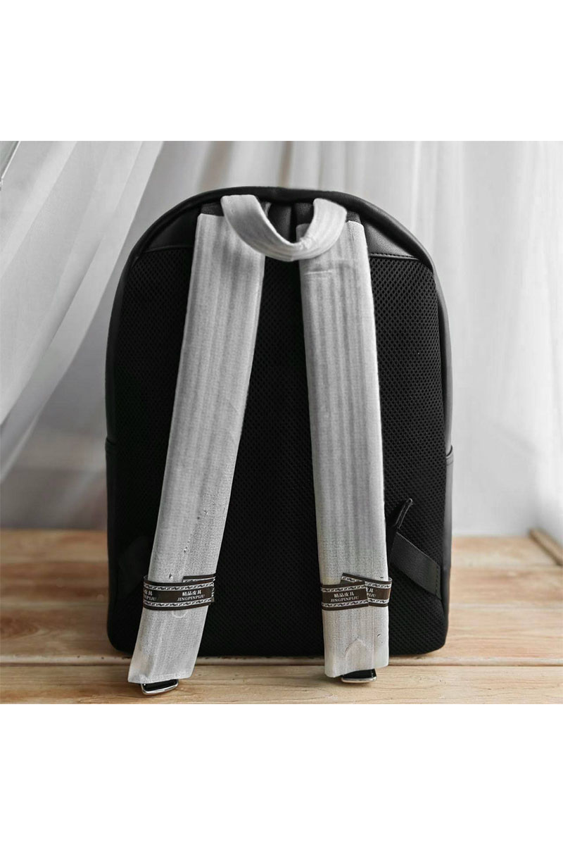 Coach Кожаный рюкзак Coach monogram 39x30 см