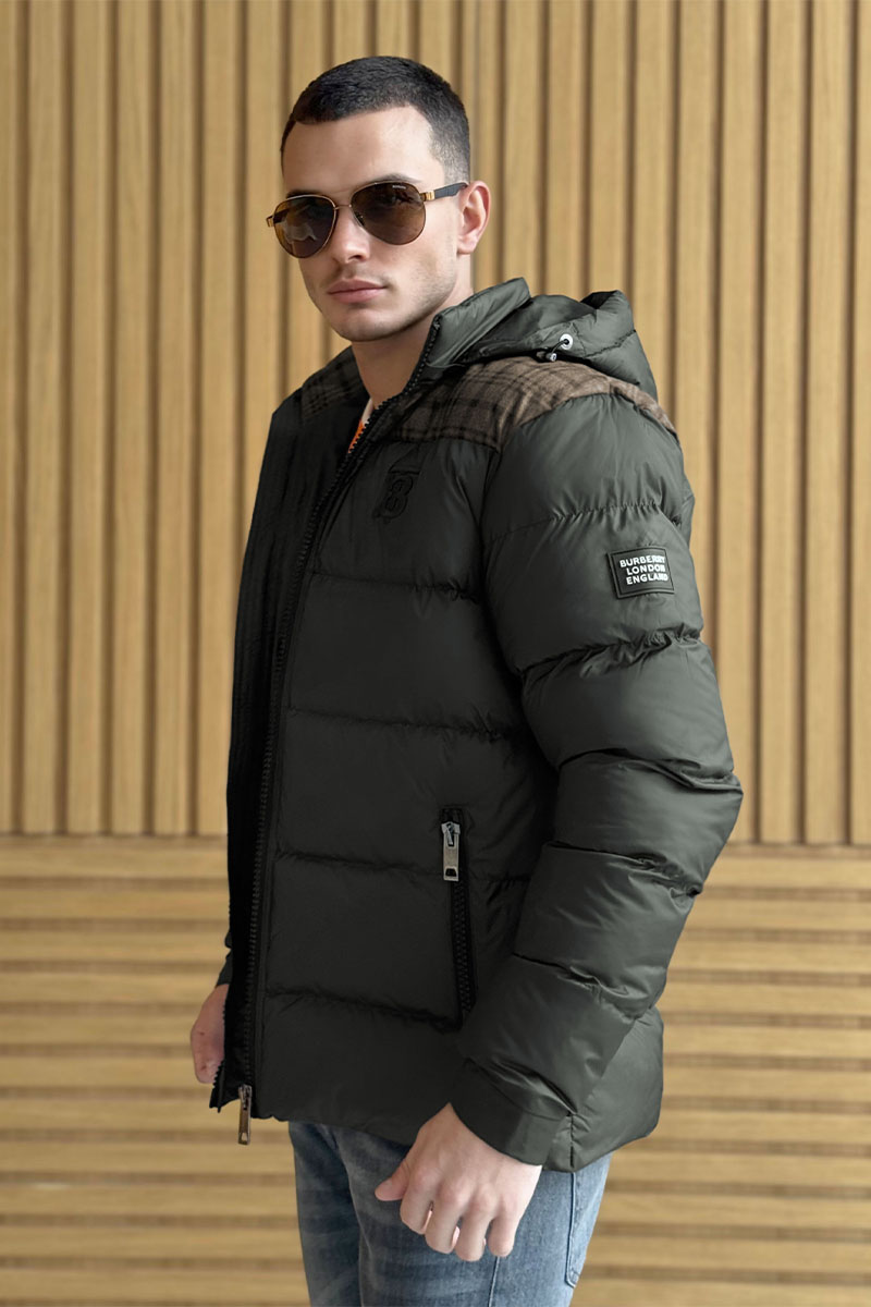 Burberry Куртка зелёного цвета TB logo
