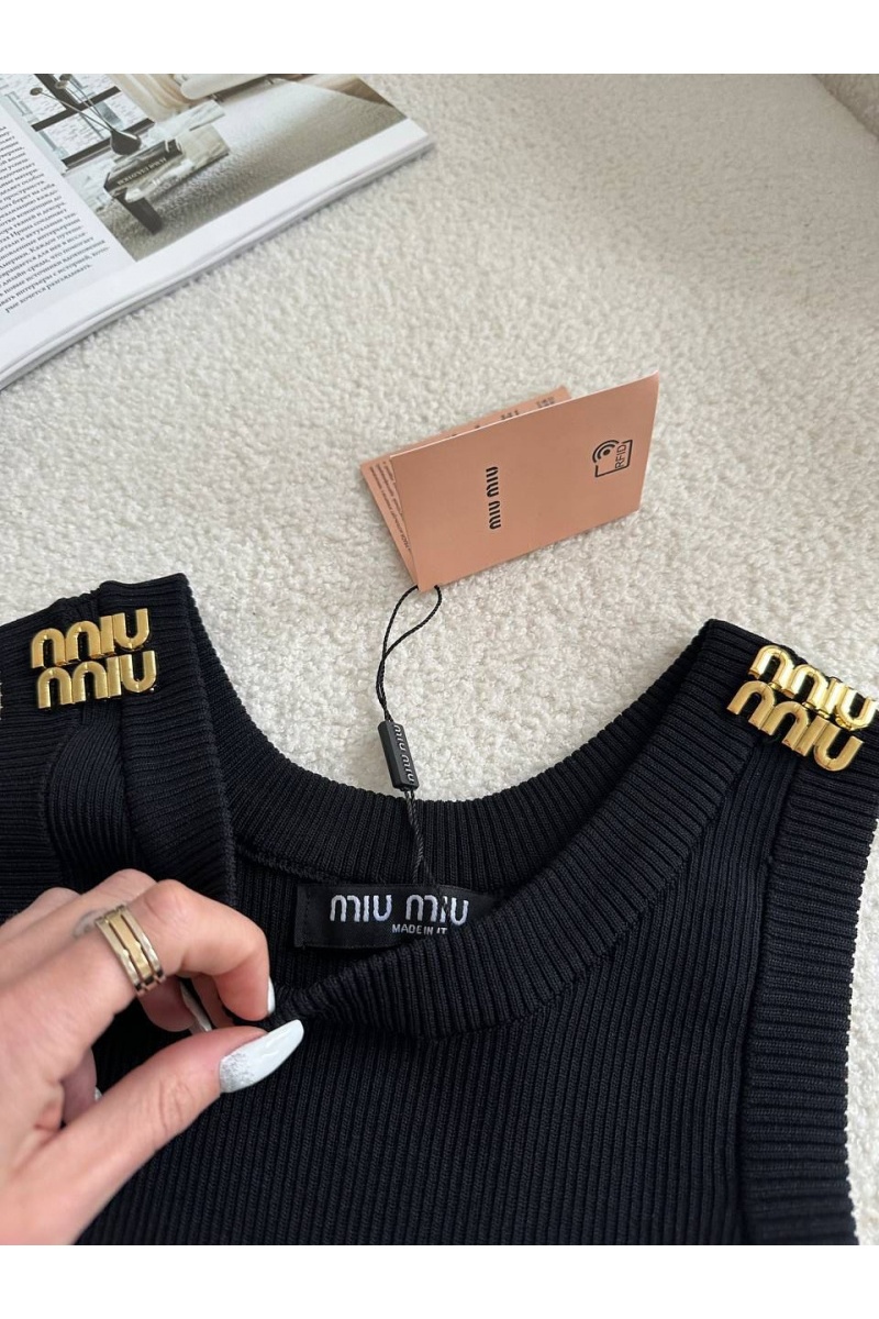 MIU MIU Женская майка MIU MIU чёрного цвета