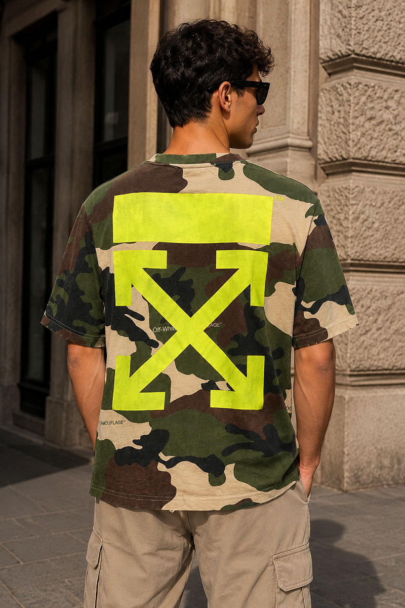 Off-White Оверсайз футболка Arrows Camo