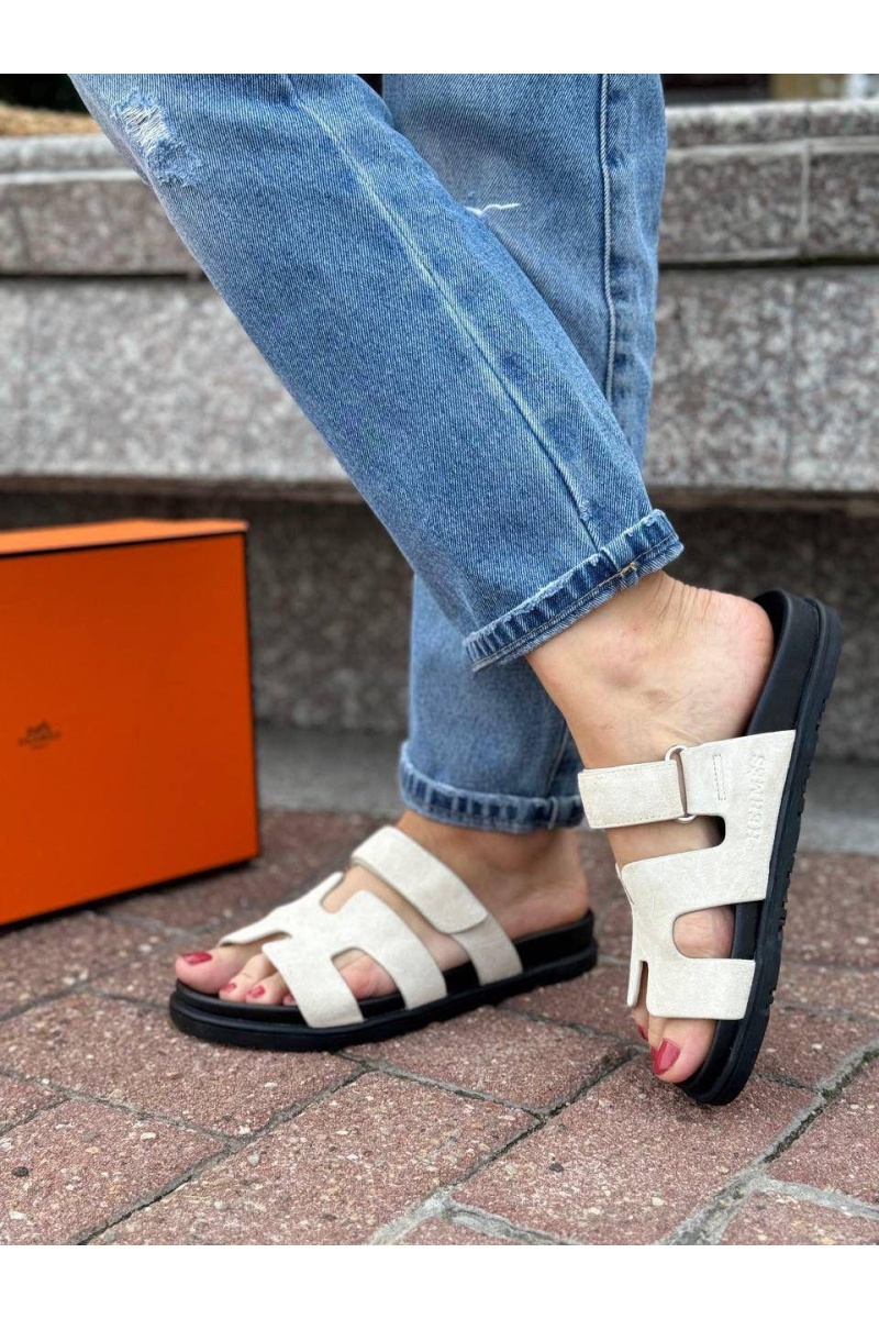 Hermes Женские замшевые сандалии Chypre - White