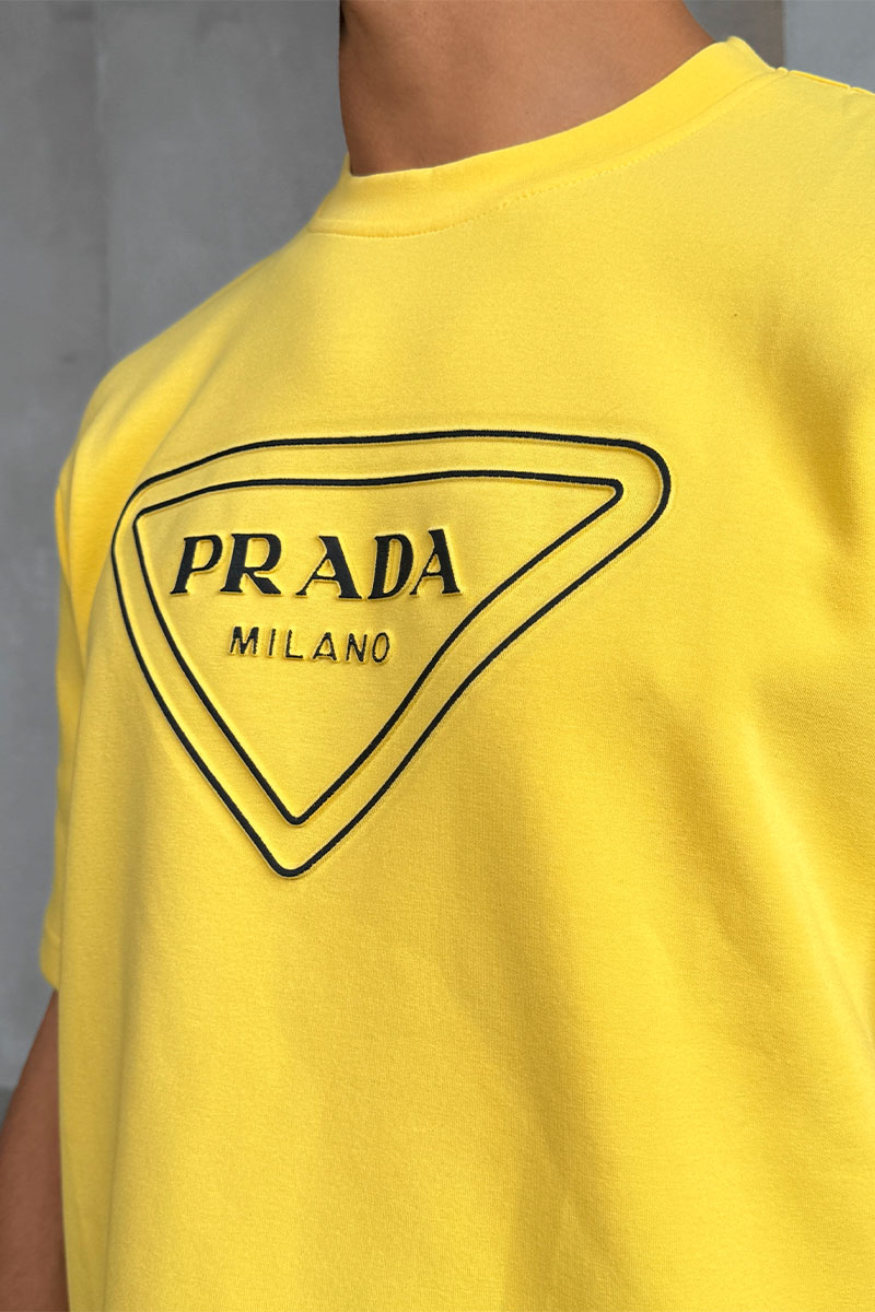 Prada Жёлтая оверсайз футболка Milano logo