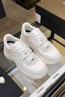 Белые женские кроссовки premium