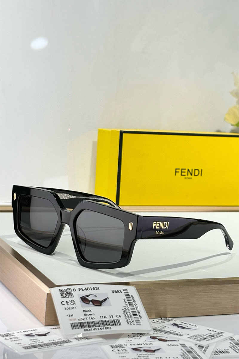 Fendi Солнцезащитные очки 