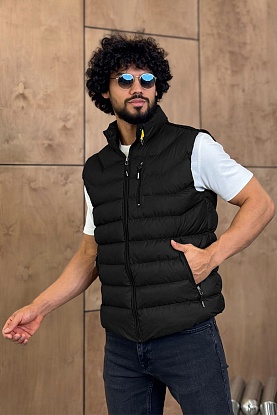Жилет чёрного цвета Parajumpers