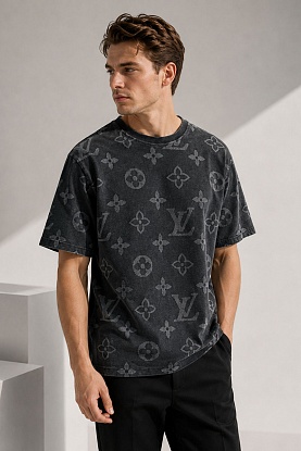 Чёрная оверсайз футболка Monogram
