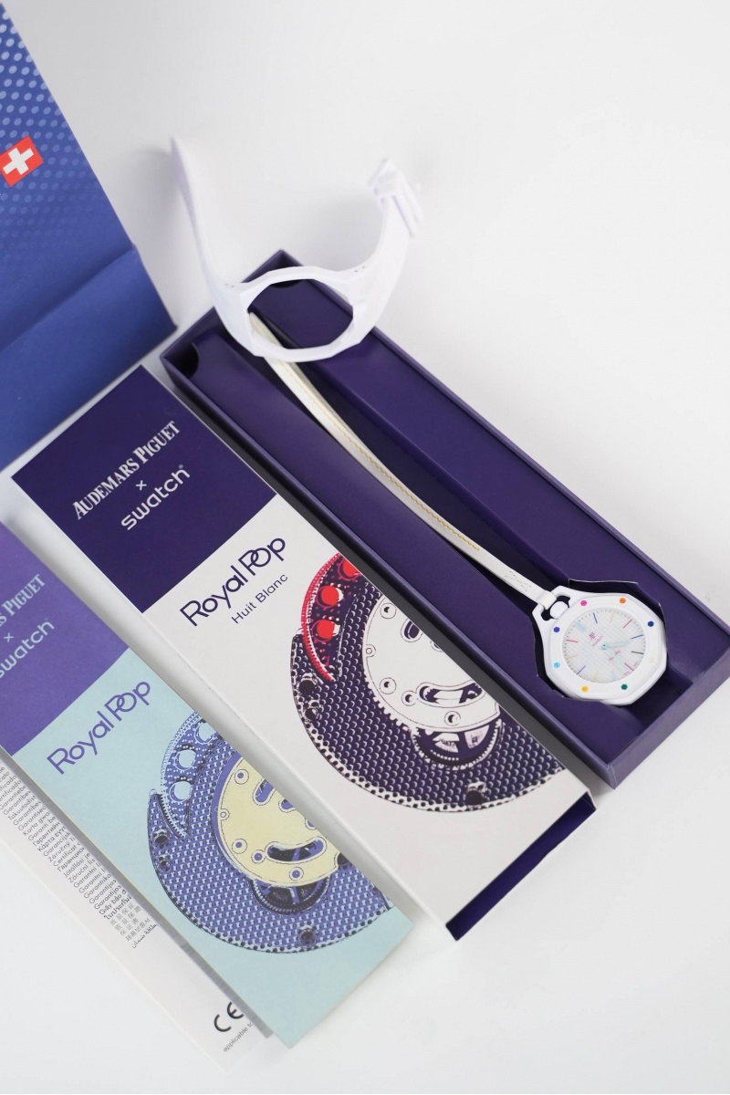 Designer Clothing Часы Audemars Piguet x Swatch "Royal Pop" Huit Blanc premium