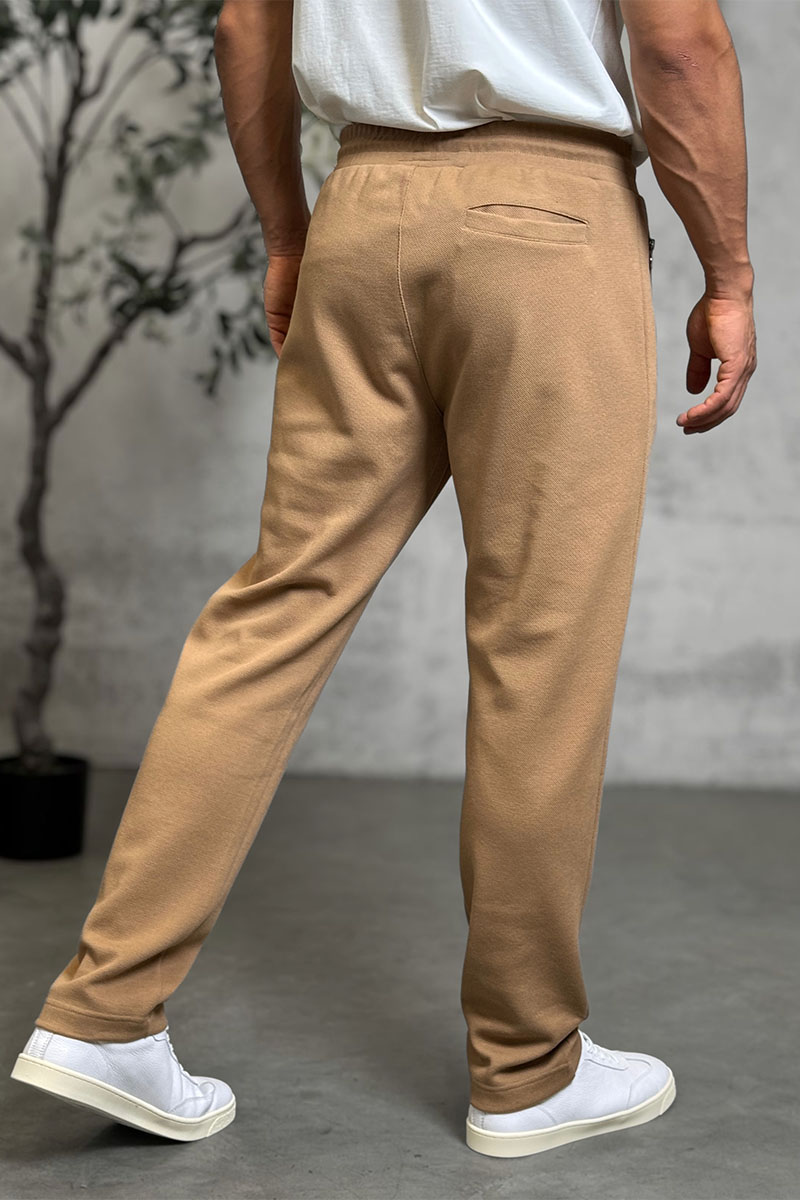 Kiton Спортивные штаны бежевого цвета