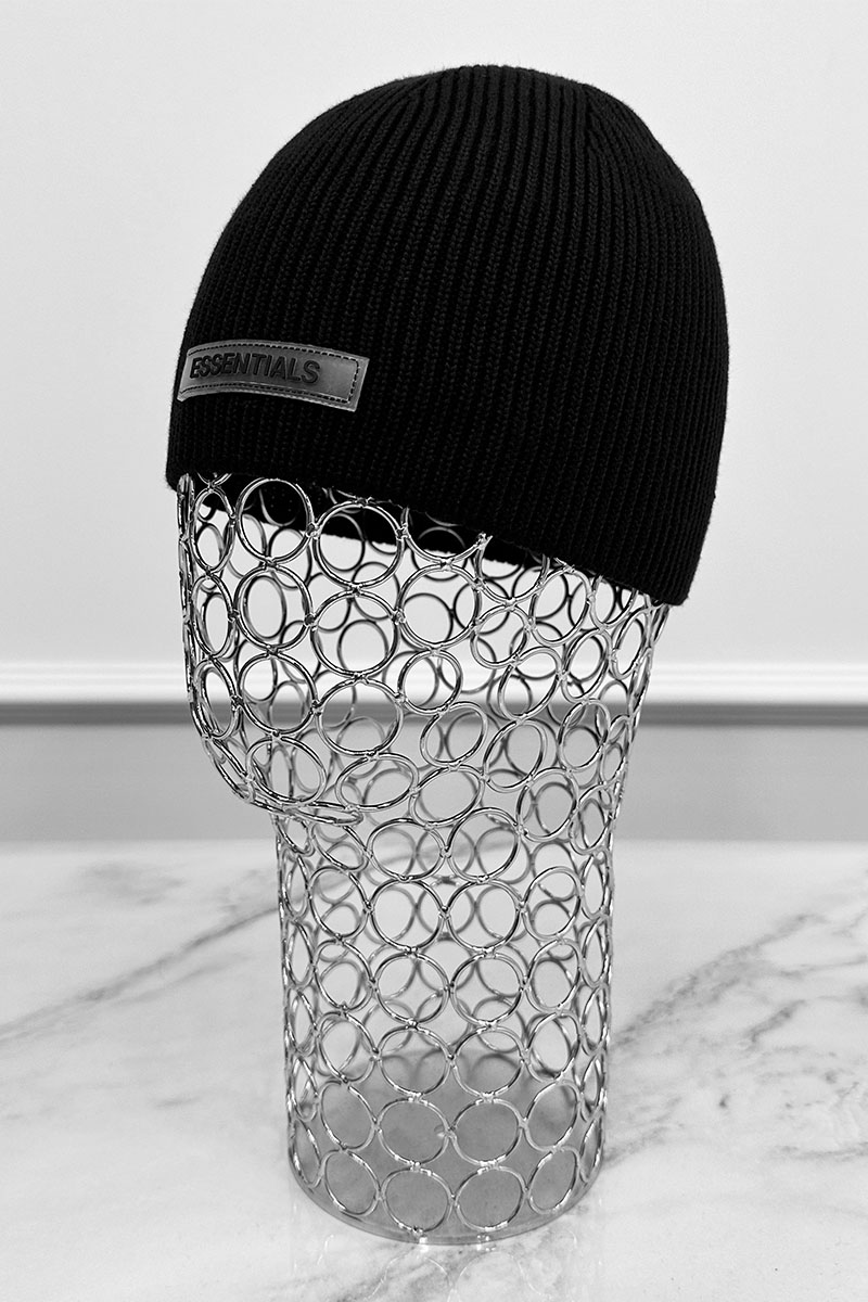 Designer Clothing Чёрная шапка Fear Of God Essentials logo-patch