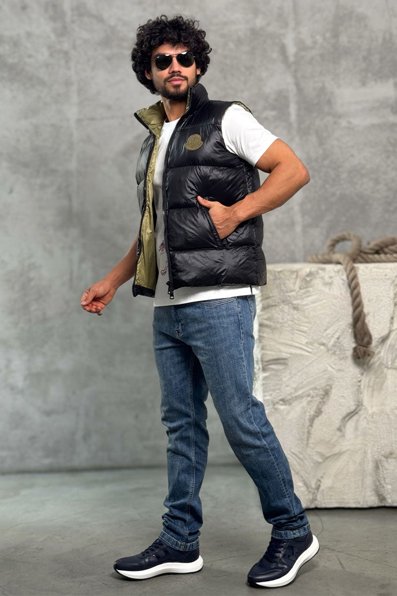 Moncler Утеплённый жилет чёрного цвета