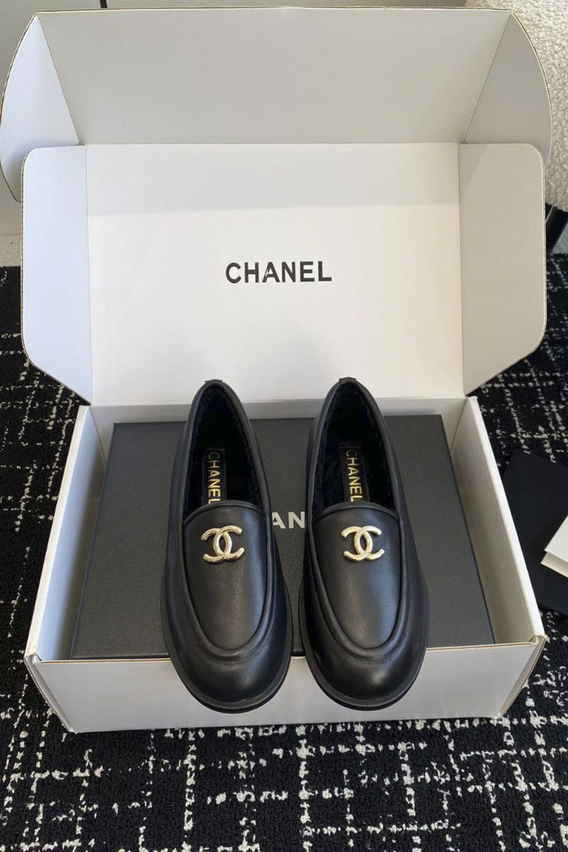 Chаnеl Женские кожаные лоферы с мехом Premium - Black
