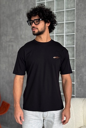 Мужская чёрная футболка 