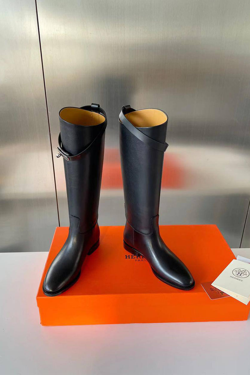 Hermes Женские кожаные сапоги чёрного цвета