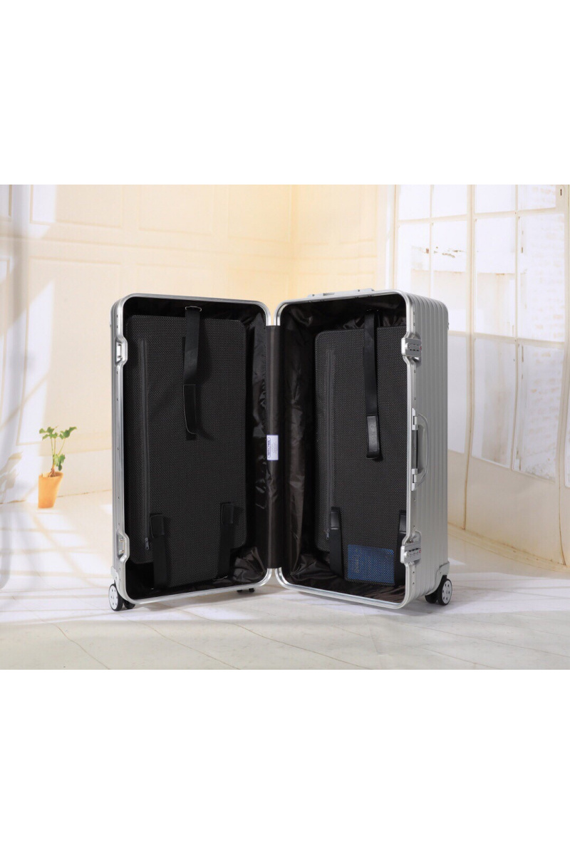 Rimowa Чемодан Aluminum Trunk Premium 77x42x36 см