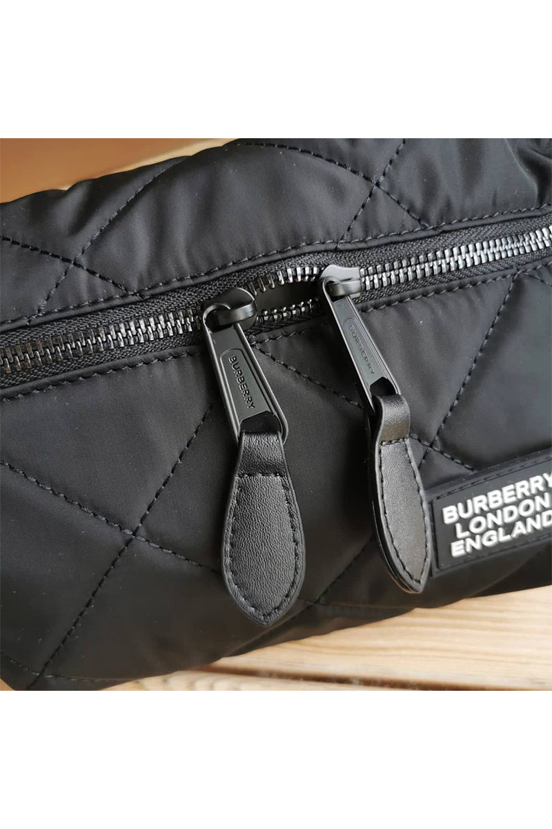 Burberry Нейлоновая сумка на пояс 30х16 см