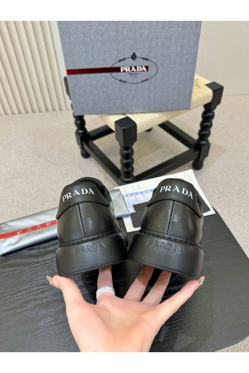 Prada Мужские кожаные кроссовки 