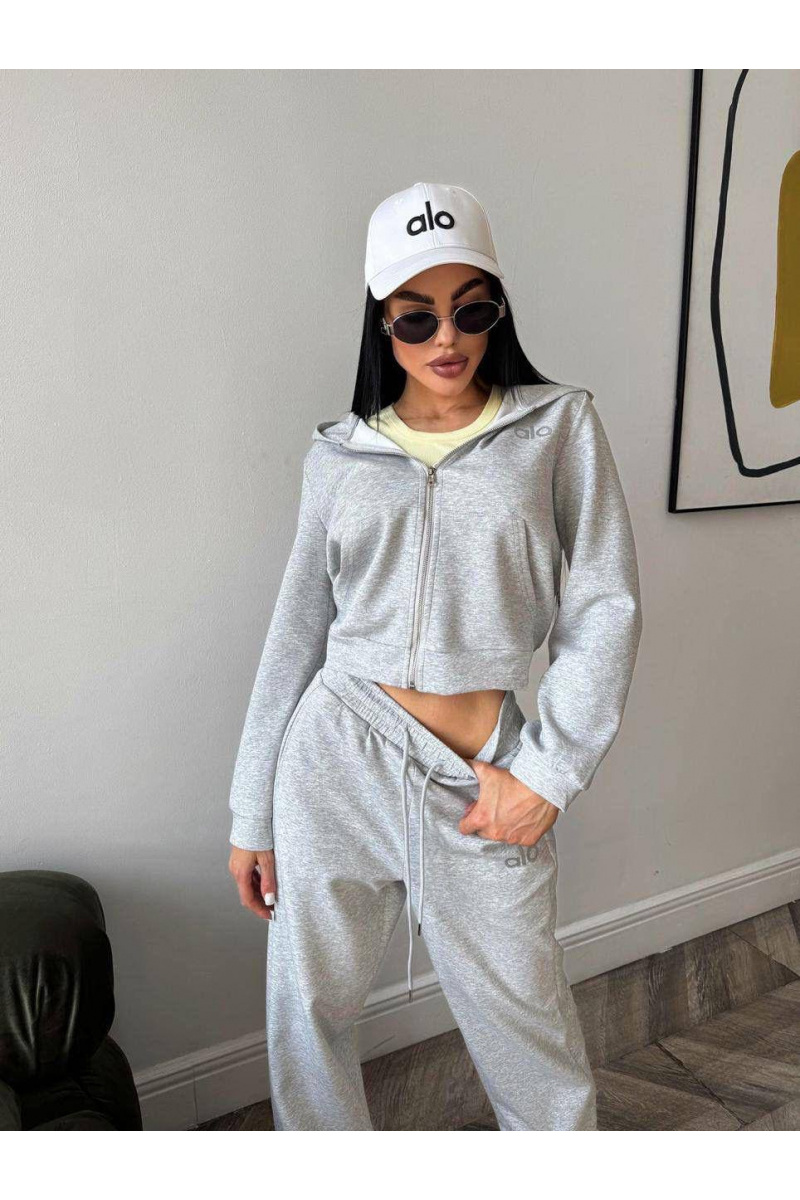 Designer Clothing Женский серый костюм Alo premium