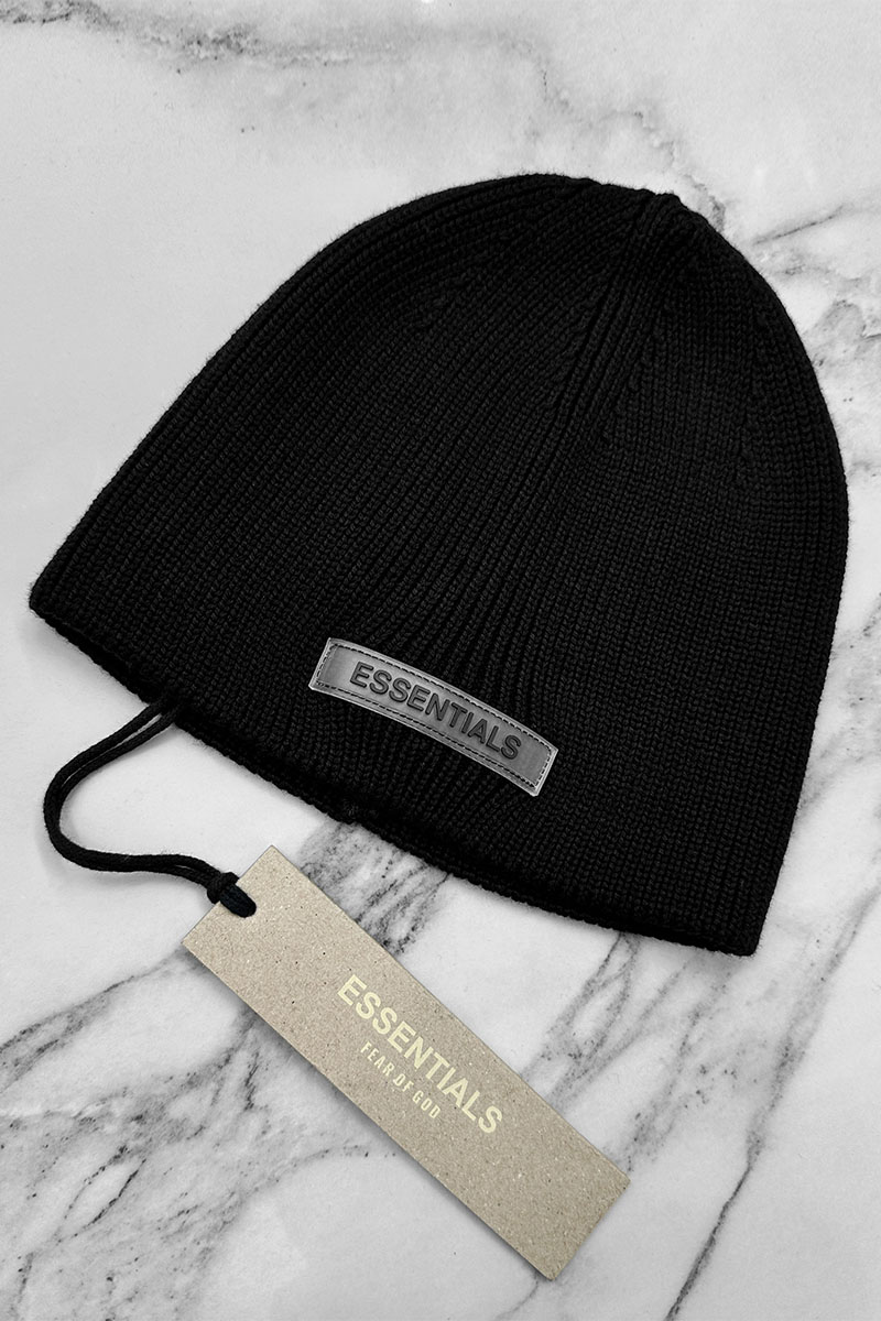 Designer Clothing Чёрная шапка Fear Of God Essentials logo-patch