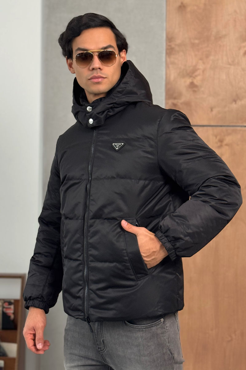 Prada Двусторонний пуховик logo-plaque - Black 
