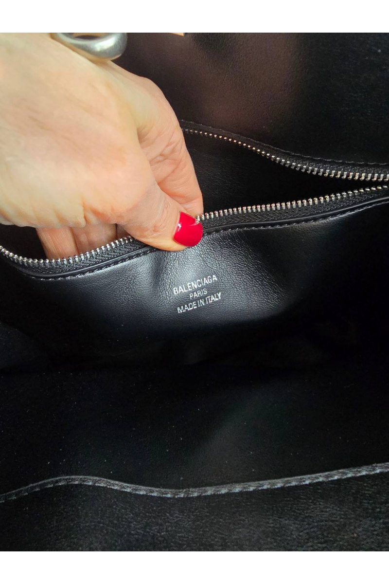 Balenciaga Кожаная сумка 37x34 см