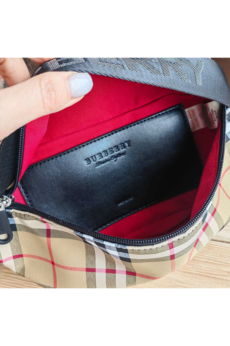 Burberry Сумка на пояс Check 28x14 см