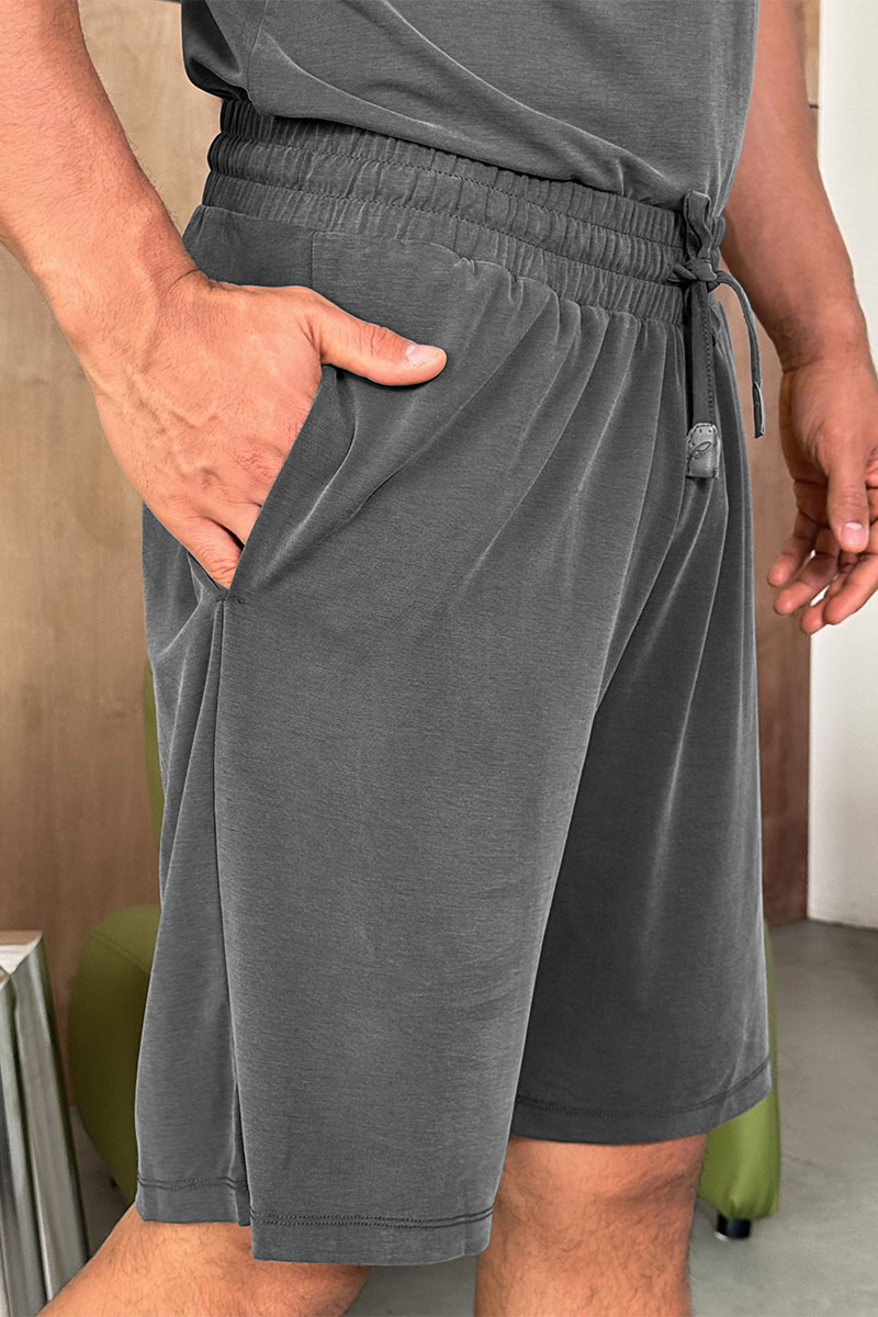 Brioni Мужской костюм серого цвета 