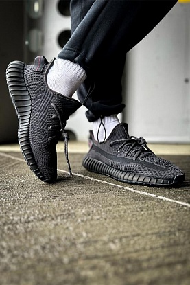 Кроссовки Yeezy Boost 350 v2 Black "Reflective laces" premium