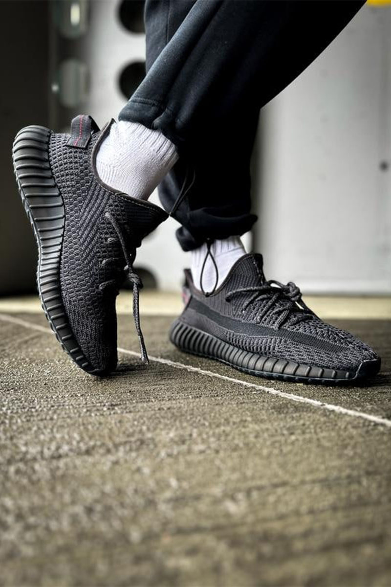 Adidas Кроссовки Yeezy Boost 350 v2 Black "Reflective laces" premium