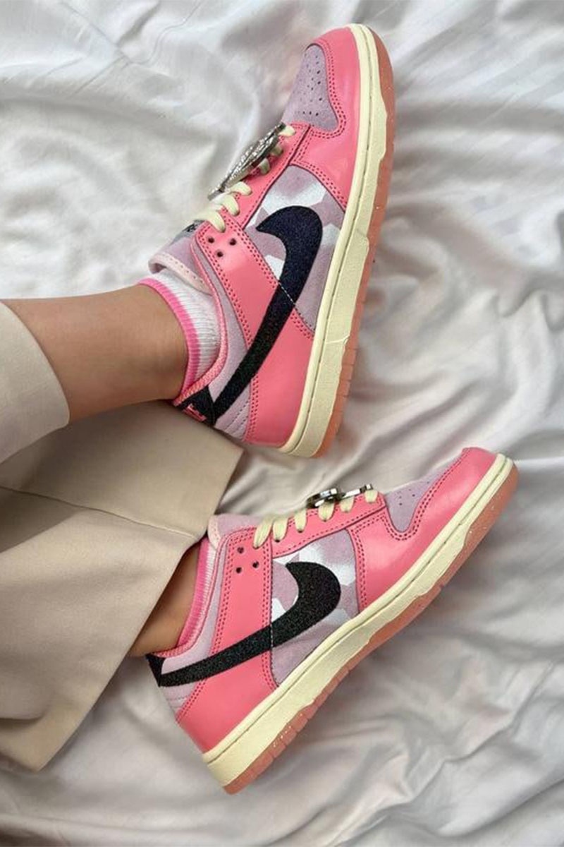 Nike Кроссовки SB Dunk Low "Barbie"