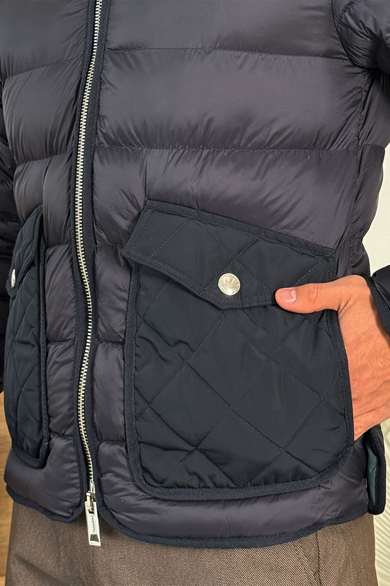 Burberry Тёмно-синяя пуховая куртка London England logo-patch