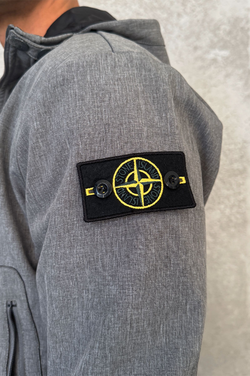 Stone Island Мужская куртка серого цвета compass-patch