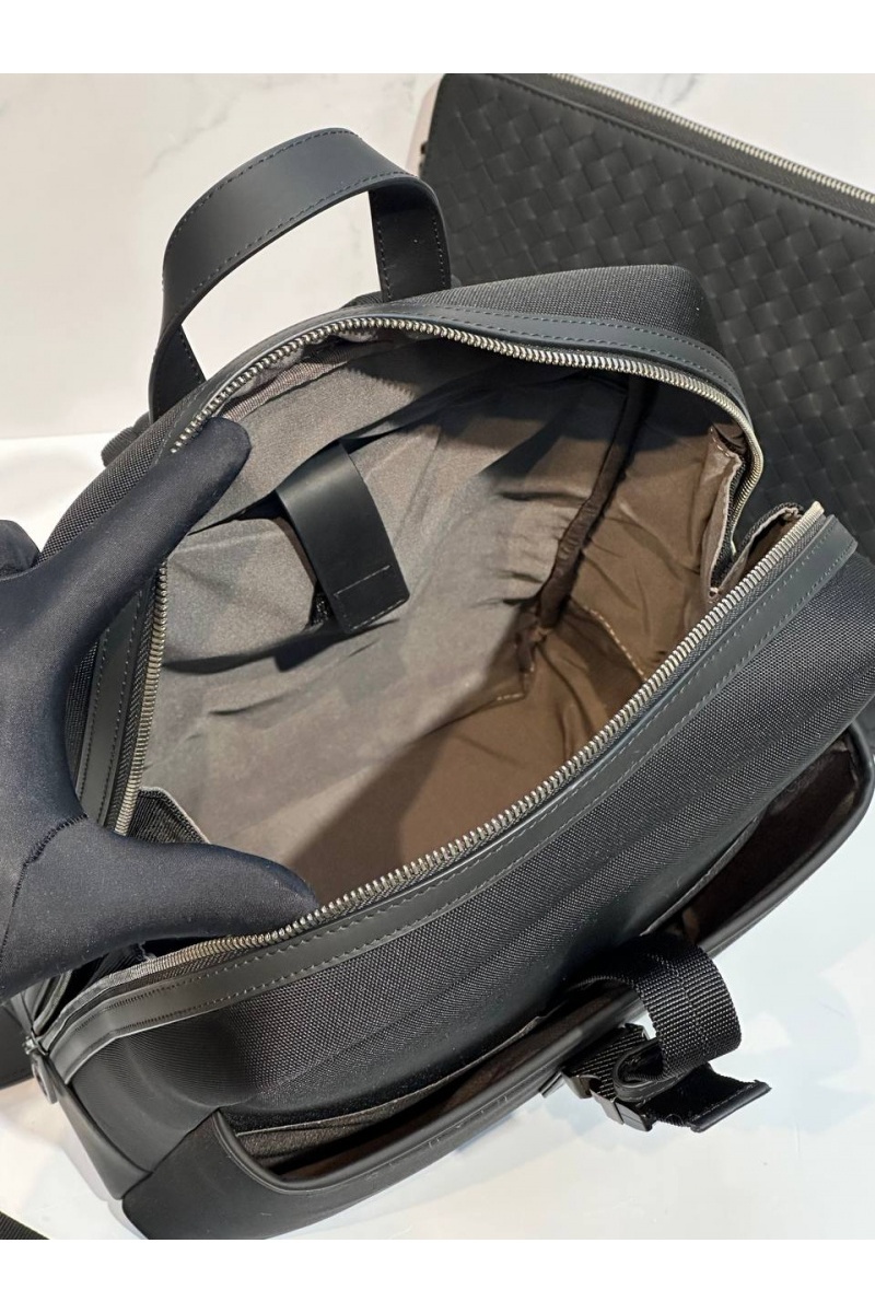 Bottega Veneta Черный рюкзак premium 36x25x15 см