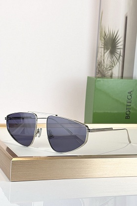 Солнцезащитные очки Aviator