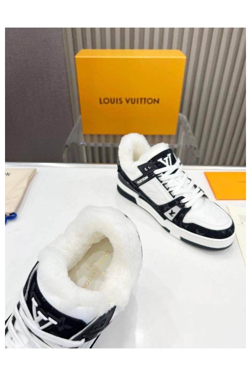 Lоuis Vuittоn Кожаные кроссовки с мехом Trainer Premium - White / Black